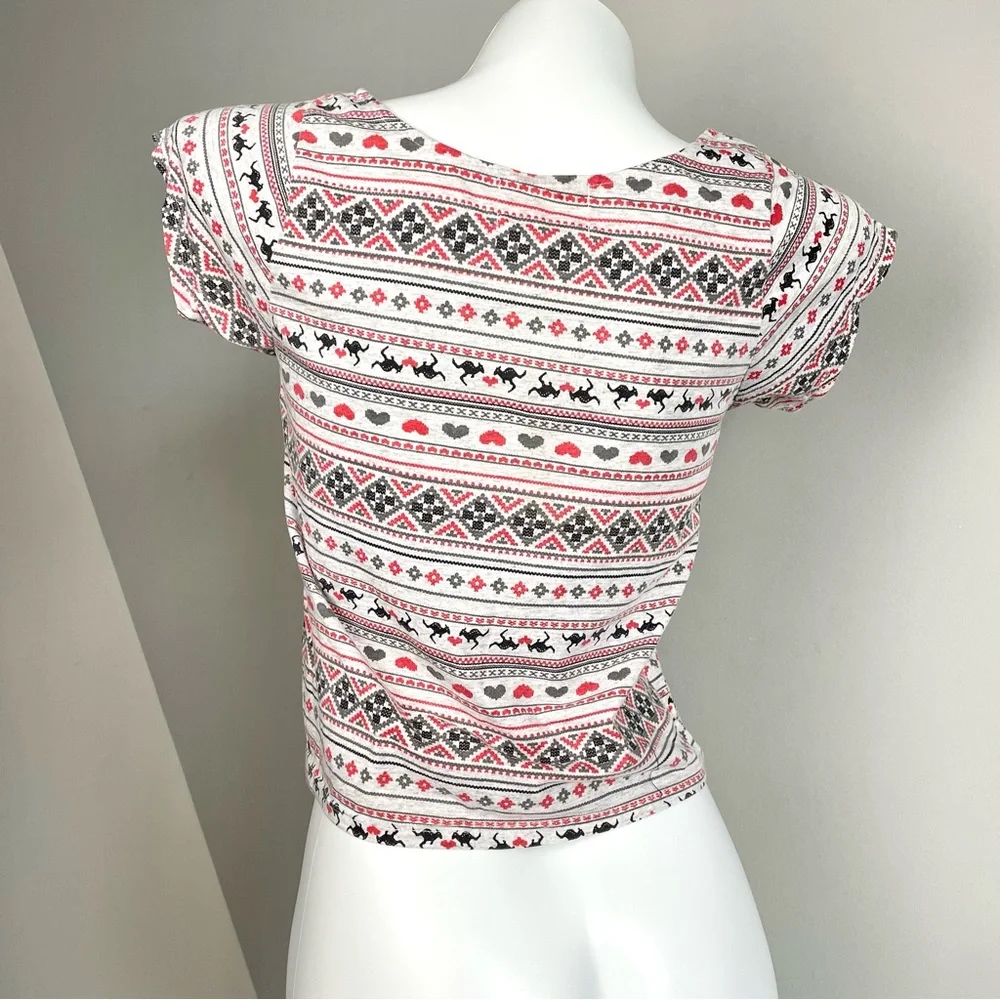 Boho Aztec Patterned Croptop - Picture 3 of 5
